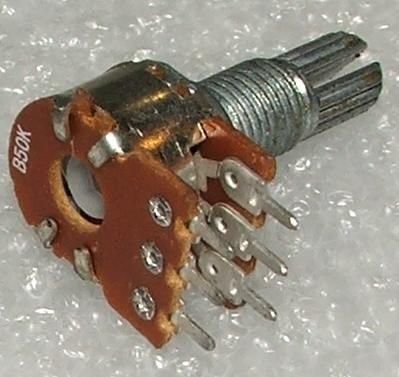 100K stereo, balans, 13x8mm, solis=4mm, potenciometrs lineare atkarībe PCB veida