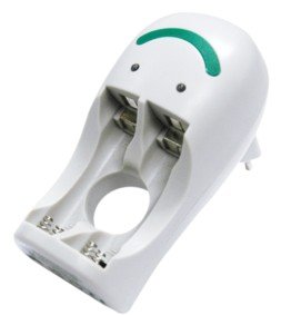 LADE 1 vai 2 AA/AAA, akumulatoru lādētajs