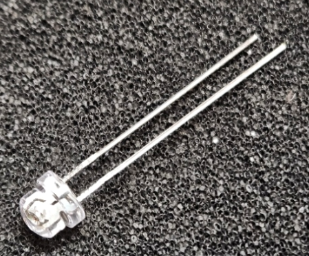 5mm, sarkana, 3000...4200mcd, 100°, 1.8...2.4V/20mA, 619-629nm, gaismas diode, Ø4.8x4.75mm, plakana