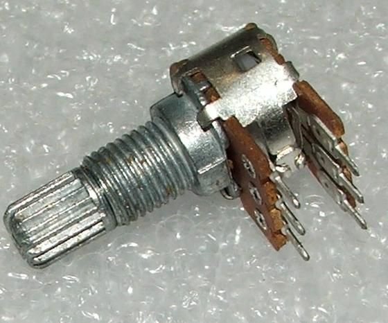 100K stereo, balans, 13x8mm, solis=4mm, potenciometrs lineare atkarībe PCB veida