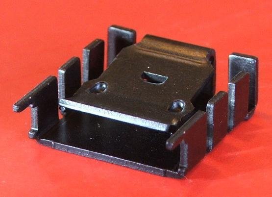 Radiators 25x25x10mm, 16,6K/W, TO220, aluminijs, melna krasa