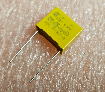 330nF 310VAC plēves kondensatori polipropilēna,  ±10%, P15, 18x10x16mm, traucējumi X2