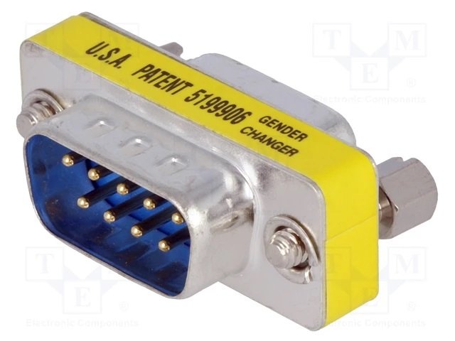 9pin ligzda uz 9pin štekers savienotājs