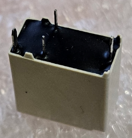 Relejs 12VDC, SPST-NO, 25A/12VDC, 225R(53mA), viens kontakts uz saslēgšanu, 14x7.2x14.2mm, HONGFA RELAY