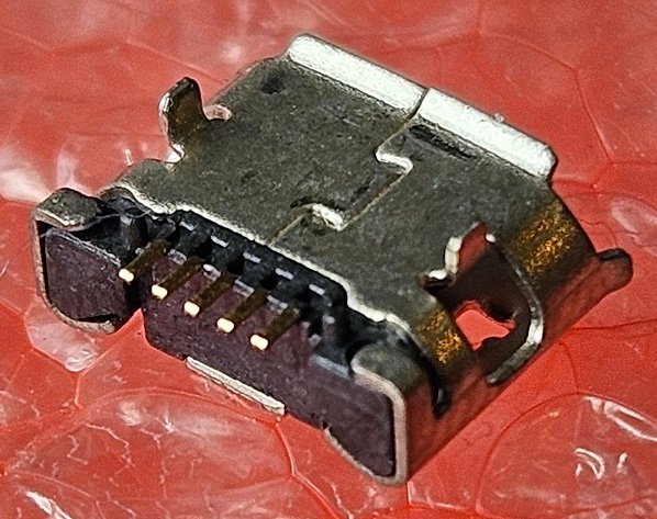 MicroUSB-B, ligzda 5 pin, leņkisks, SMD veida PCB