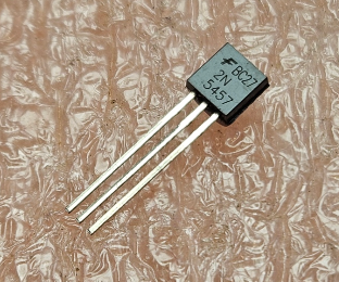 2N5457 Tranzistors N-JFET, Vds=25V, Vgs=(-0.5...-6V), Idss=(1...5mA), 0.31W, TO-92