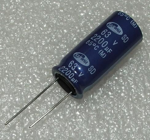 2200/63V, 85C, Ø16x35.5mm, ±20%, Kondensators elektrolītisks, 2000h, SAMWHA, ar lokaniem izvadiem