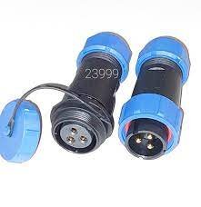 3Pin rūpņiecības savienotājs "papa spraudis + mama ligzda ar vaciņu", 5A/500V, IP67, lodešanai