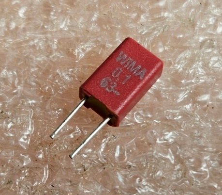 100nF/63VDC, 40VAC, ±20%, poliesters kondensātors, 2.5mm, 3x7.5x4.6mm, WIMA