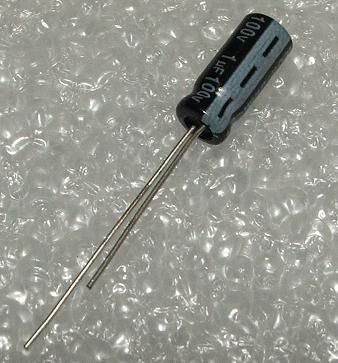 1/100V, 105C, Ø5x11mm, ±20%, Kondensatori zemas induktivitātes, Jamicon, 3.73R, 5000h, Jamicon, ar lokaniem izvadiem