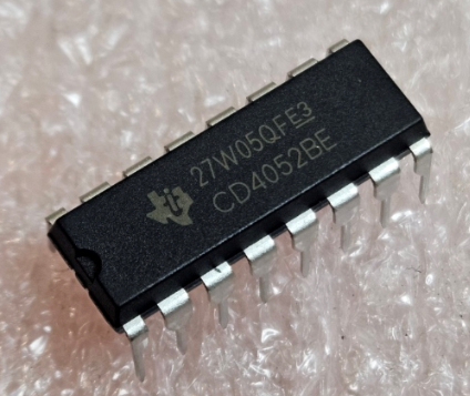 CD4052BE Mikroshēma Dual 4-Channel Analog Multiplexer/Demultiplexer, DIP16