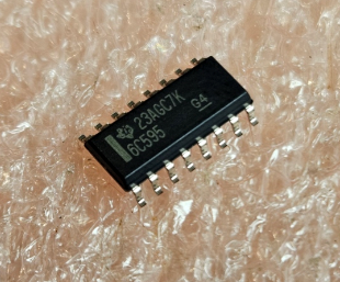 TPIC6C595DG4 SMD Mikroshēma IC: peripheral circuit, 8bit, shift register, low power, SO16