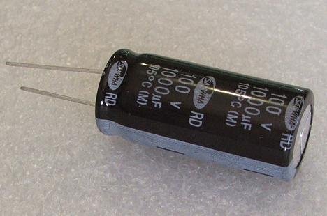 1000/100V 105C, Ø18x40mm, ±20% Kondensators elektrolītisks, 2000h, SAMWHA, ar lokaniem izvadiem