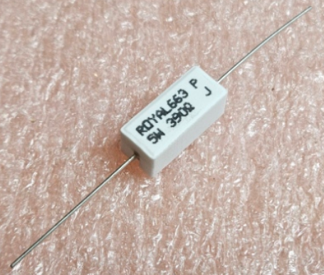 390R 5W Rezistors, ±5%, 10x9x22mm