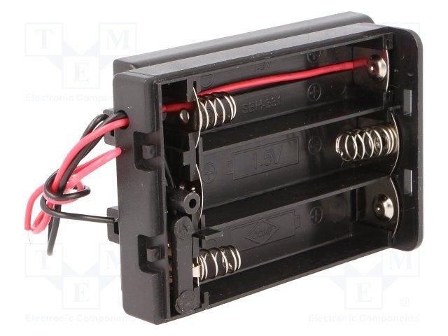 Bateriju turētājs ar vaciniem, 3xAA |||, slēdzis, izvadi: vadi