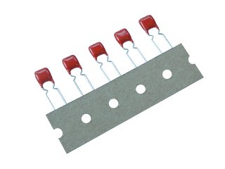 27nF/100VDC, 63VAC, ±5%, poliesteru kondensātors 5mm, 3.5x12.5x7.5mm, Pilkor