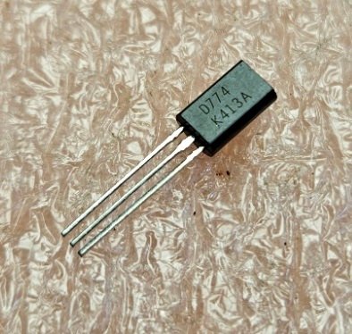 2SD774 Tranzistors NPN, 100V, 1A, 1W, 95MHz, TO-92mod