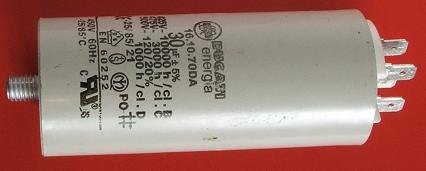 30.0/425VAC, ±5%, elektromotoru kondensators, klemes 6.3mm, 10000h, M8, Ø40x92mm
