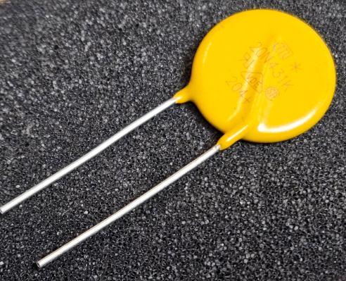 JVR20N431K varistors metal oxide 275V/AC, 350V/DC, 430V, 6500A, Ø20mm