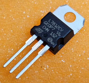 7812CV mikroshēma stabilizators, +12V, 1.5A, radiatora biezums 0.6mm, TO-220