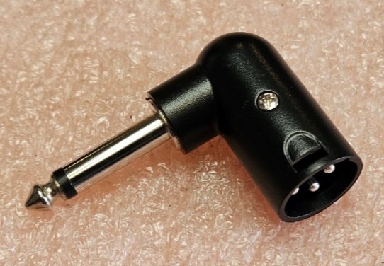 XLR pārēja 3PIN štekers uz 6.35mm štekers mono, plastmasas korpuss, leņķisks