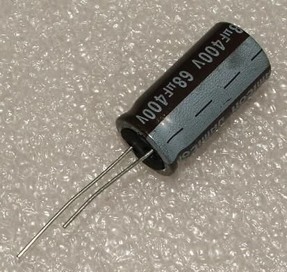 68/400V, 105C, Ø16x32mm, ±20%, Kondensatori zemas induktivitātes, 3000h, Jamicon, ar lokanien izvadiem