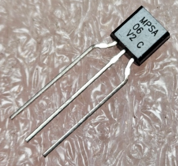 MPSA06 Tranzistors NPN, 80V, 0.5A, 0.625W, TO-92