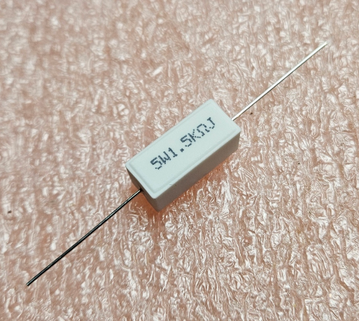 1K5 5W Rezistors, ±5%, 10x9x22mm