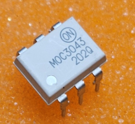 MOC3043 Mikroshēma Optotriac, 5.3kV, Uout: 400V, zero voltage crossing driver, DIP6