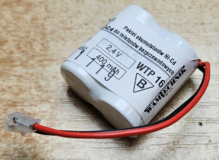 Akumulatori JJJ, 2*2/3AA, ar lokaniem izvadiem, 400mAh, Ni-Cd, 28x30x14.5mm, 2.4V, 22gr.