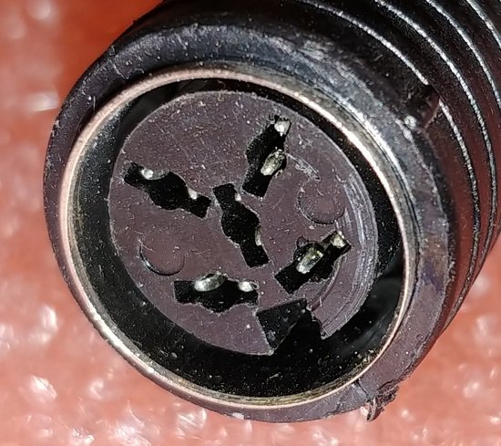 3.5mm štekers mono uz 5DIN ligzda