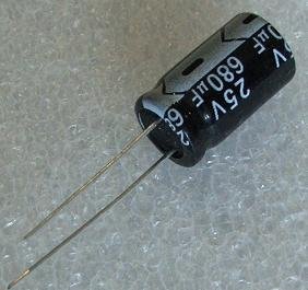 680/25V, 105C, Ø10x20mm, ±20%, Kondensators elektrolītisks, 5000h, NICHICON, ar lokaniem izvadiem
