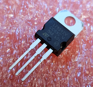7909 Mikroshēma  stabilizators, -9V, 1.5A, TO-220