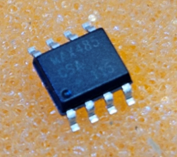 MAX485CSA+ SMD Mikroshēma Low-Power, Slew-Rate-Limited, RS-485/RS-422 Transceivers, SO8