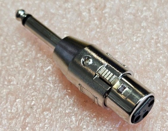 XLR pārēja 3PIN ligzda uz 6.35mm štekers mono, plastmasas korpuss