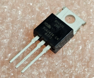 BYV32E/200 2*Diodes, 200V, 2*10A, 25ns, (anod-katod-anod), TO-220