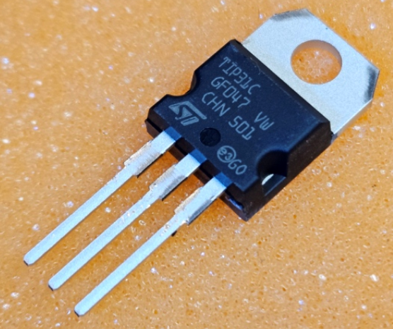 TIP31C Tranzistors NPN, 115V, 3A, 40W, TO-220