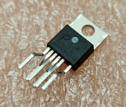 TOP243YN Mikroshēma AC/DC Converters 30W/85-265VAC, 45W/230VAC, TO-220-6