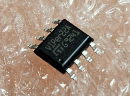 VIPER22AS-E SMD Mikroshēma Low power OFF-line SMPS primary switcher, SO8